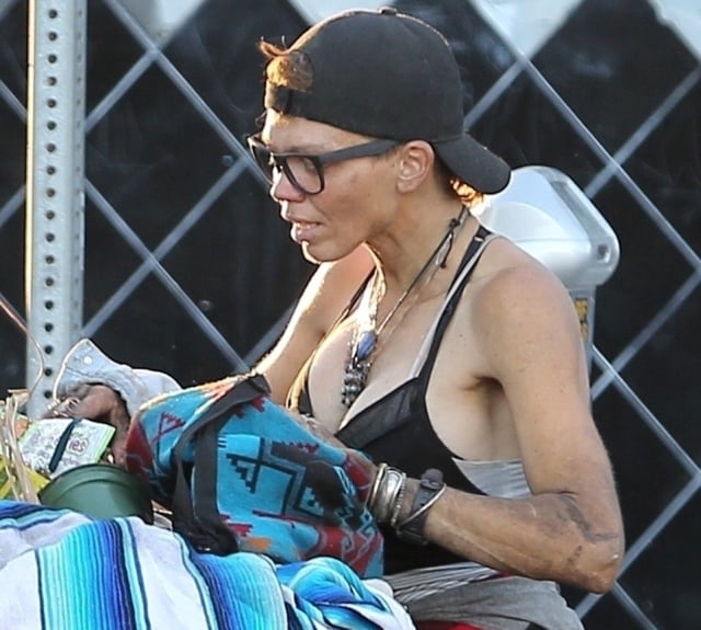 Ex-esposa de ator de série de sucesso vive como mendiga nas ruas de Los  Angeles - O Buteco da Net
