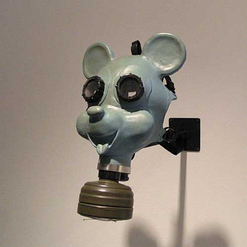 Máscara de gás infantil em forma de personagem de desenho animado