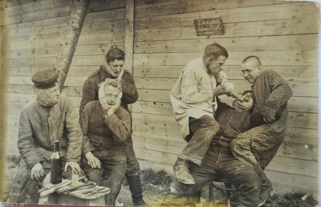 Dentista do exército alemão, por volta de 1917