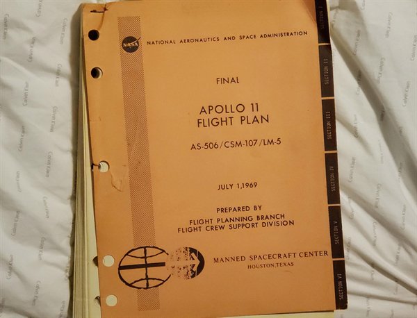 Planos de voo originais da Apollo 11