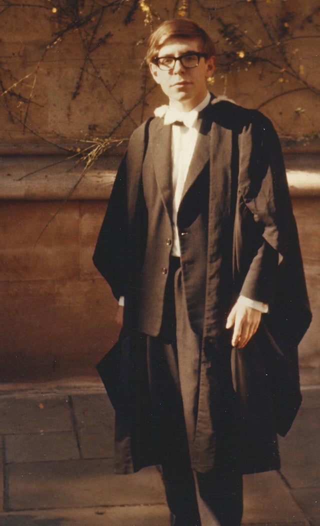 Stephen Hawking em sua graduação na Universidade de Oxford, 1962