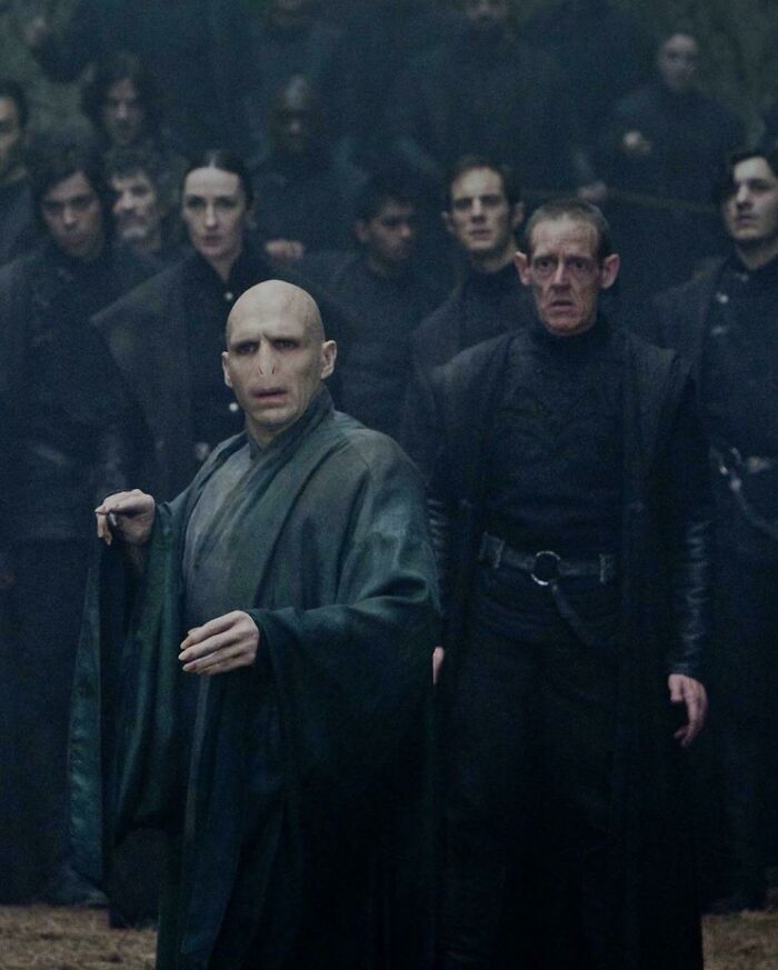 Nos filmes de Harry Potter, as vestes de Voldemort desbotavam toda vez que uma Horcrux era destruída, para dar a impressão de que ele estava desaparecendo lentamente
