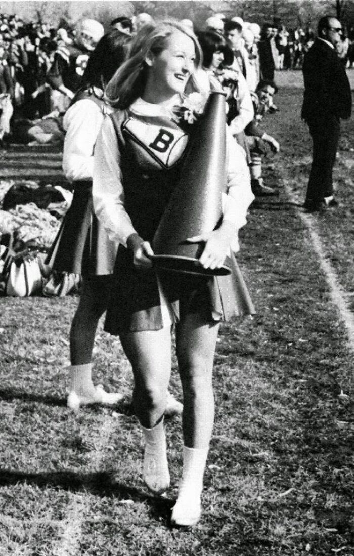 Meryl Streep durante seus dias de líder de torcida na Bernards High School, Bernardsville, 1966