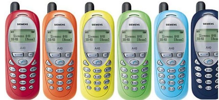 Assim como os modelos populares da Nokia, a Siemens também dominou o mercado nos anos 2000 principalmente com o modelo A40, que vinha com opção de cores variadas e tinha até uma versão personalizada pela Xuxa. O baixo custo (cerca de R$ 250) alavancou as vendas e por muitos anos deixaram a marca no topo. Porém, em 2005, a divisão de celulares foi vendida para a BenQ e a marca foi desaparecendo até deixar definitivamente de fabricar celulares.