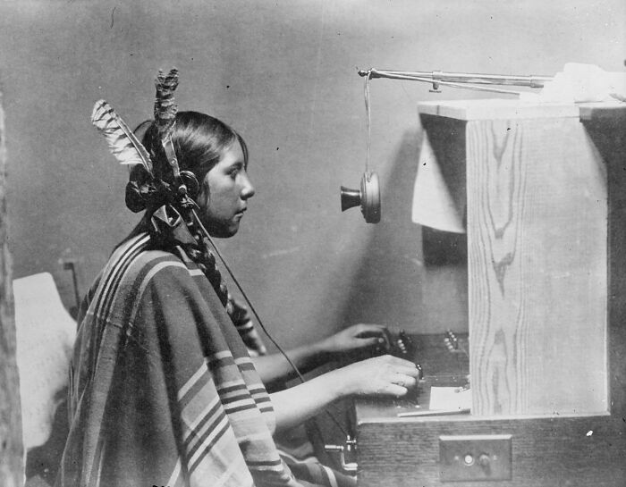Helen, uma operadora indiana americana de telefonia, Montana, 1925