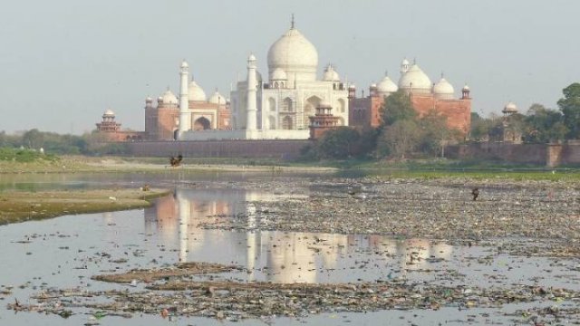 Uma visão mais deprimente do Taj Mahal