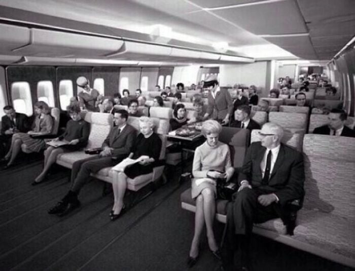Classe econômica no Pan Am 747, final dos anos 1960.