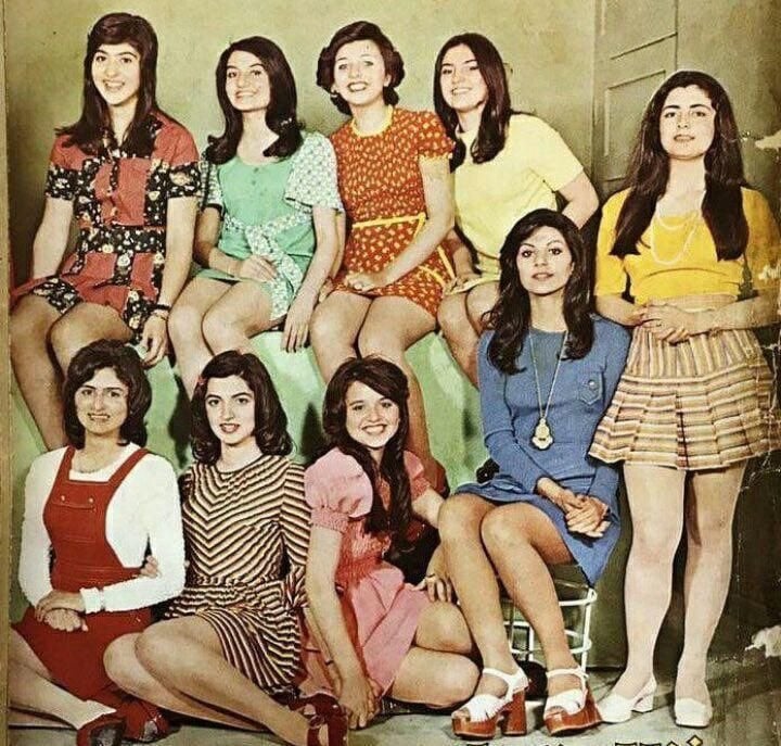 Propaganda de moda iraniana antes da revolução islâmica, por volta de 1960.