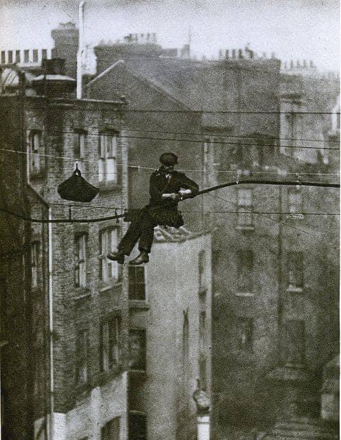 Engenheiro de telefonia em Londres, na década de 1920.